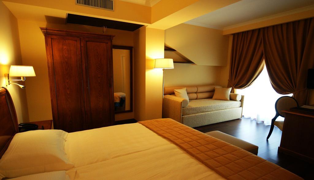 Bram Hotel Ламеция Терме Стая снимка