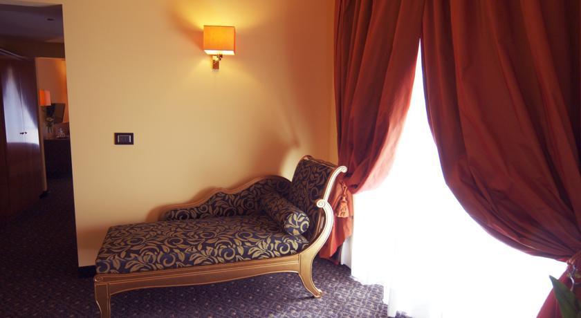 Bram Hotel Ламеция Терме Екстериор снимка